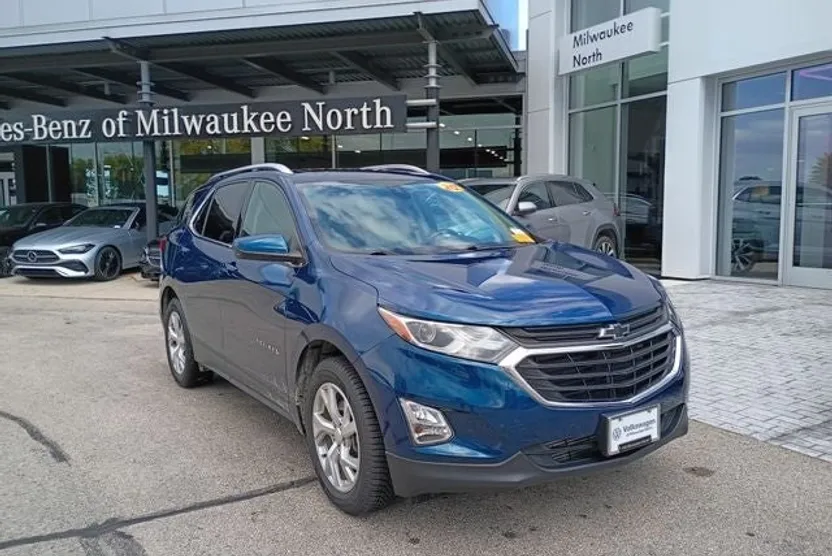 2020 Chevrolet Equinox LT photo 1