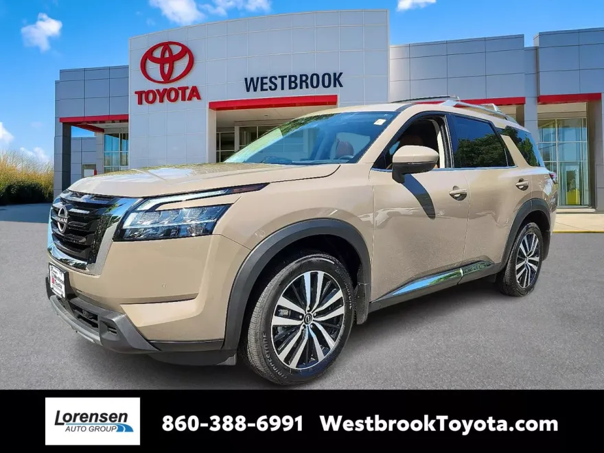 2024 Nissan Pathfinder Platinum photo 1