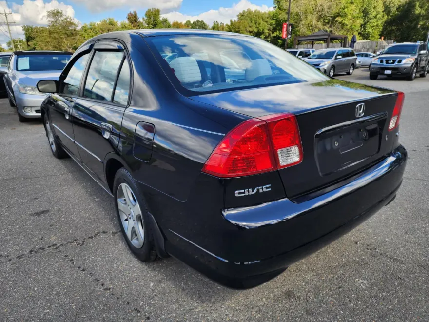 2005 Honda Civic EX photo 1