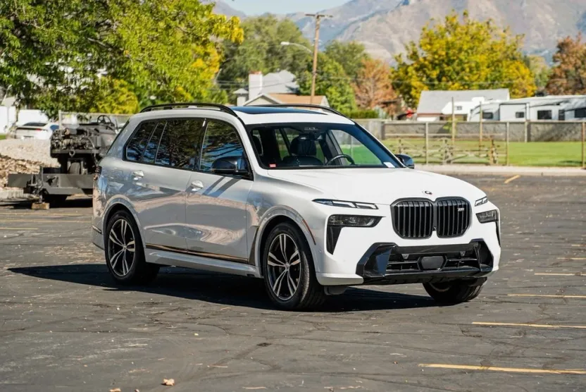 2023 Bmw X7 M60i photo 1