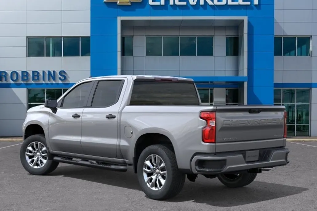 2026 Chevrolet Silverado Custom photo 1