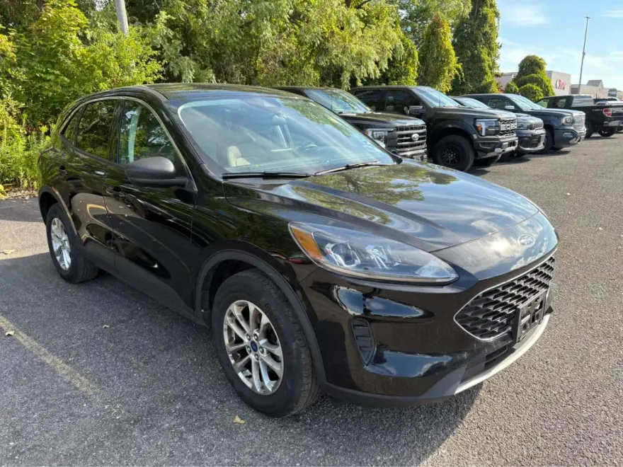 2022 Ford Escape SE photo 1