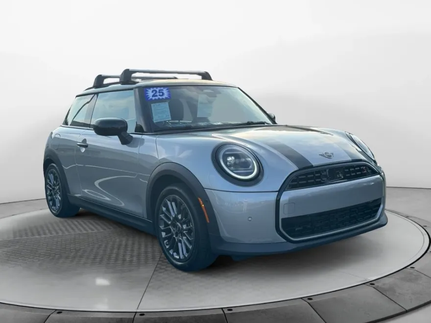 2025 Mini Cooper Hardtop S photo 1
