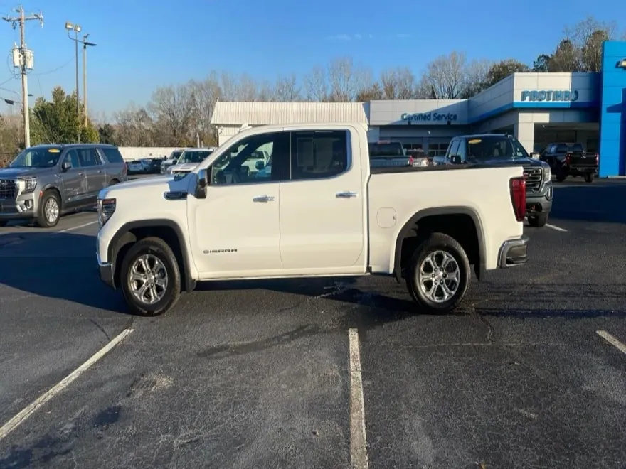 2024 Gmc Sierra 1500 SLT photo 1