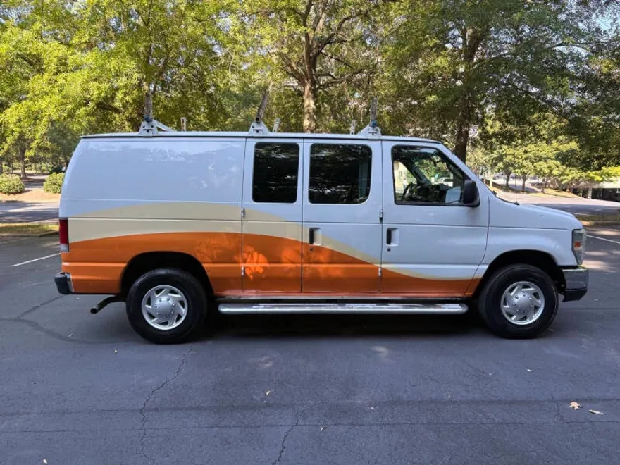 2014 Ford E-250 photo 1