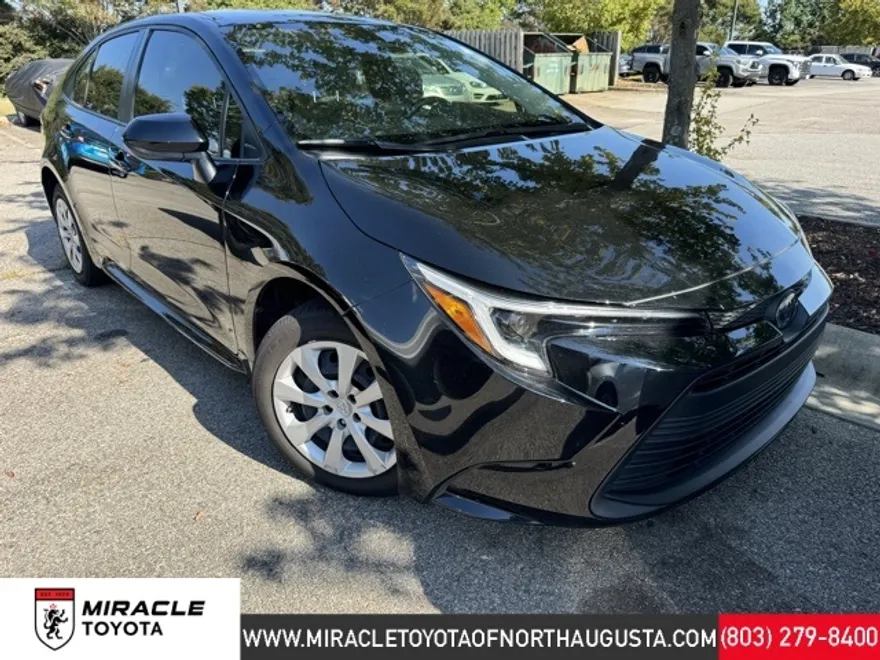2023 Toyota Corolla Hybrid LE photo 1