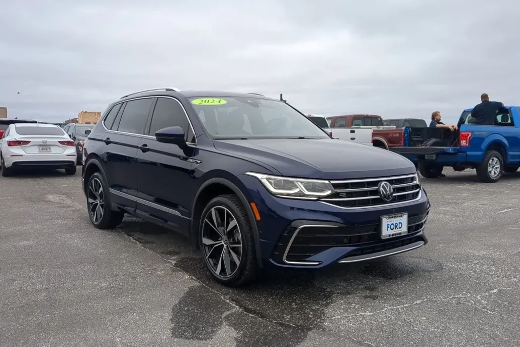 2024 Volkswagen Tiguan SEL R-Line Black photo 1