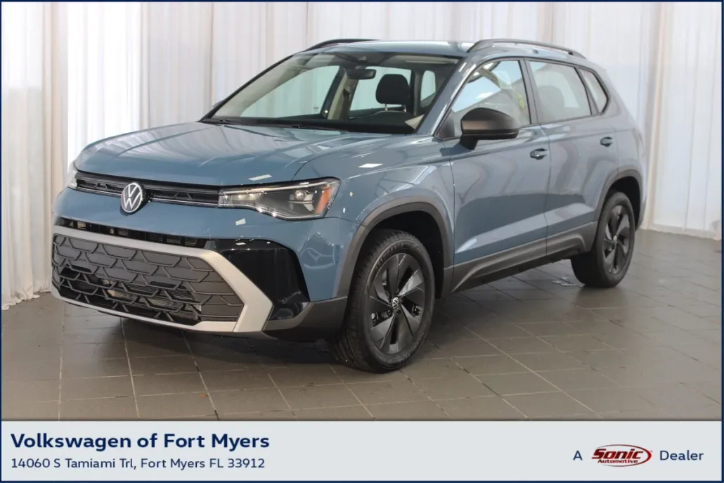 2025 Volkswagen Taos S photo 1