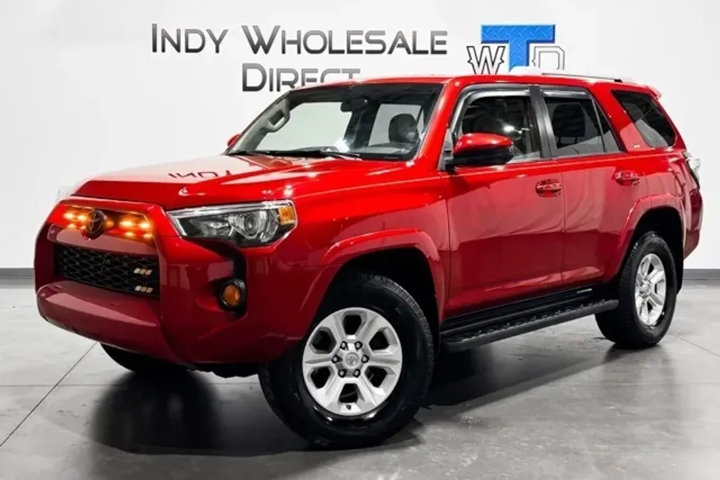 2016 Toyota 4Runner SR5 photo 1