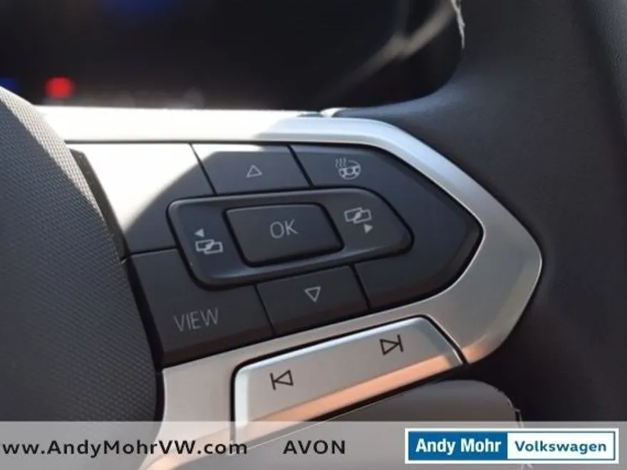 2024 Volkswagen Taos SE photo 20