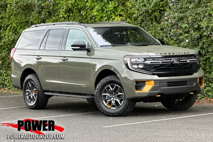 2025 Ford Expedition photo 1