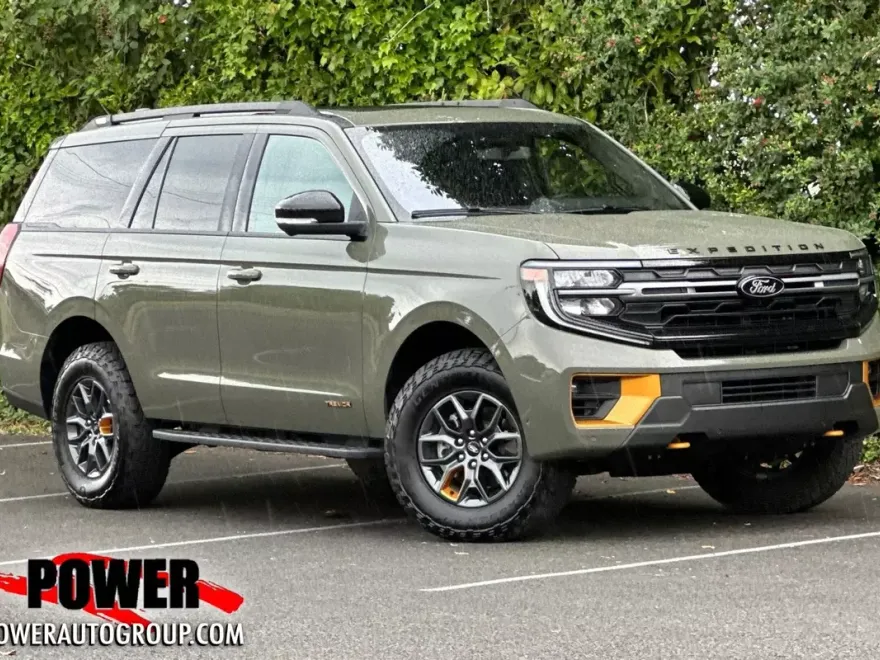 2025 Ford Expedition photo 1