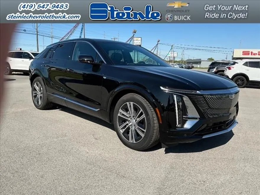 2024 Cadillac Lyriq Luxury photo 1