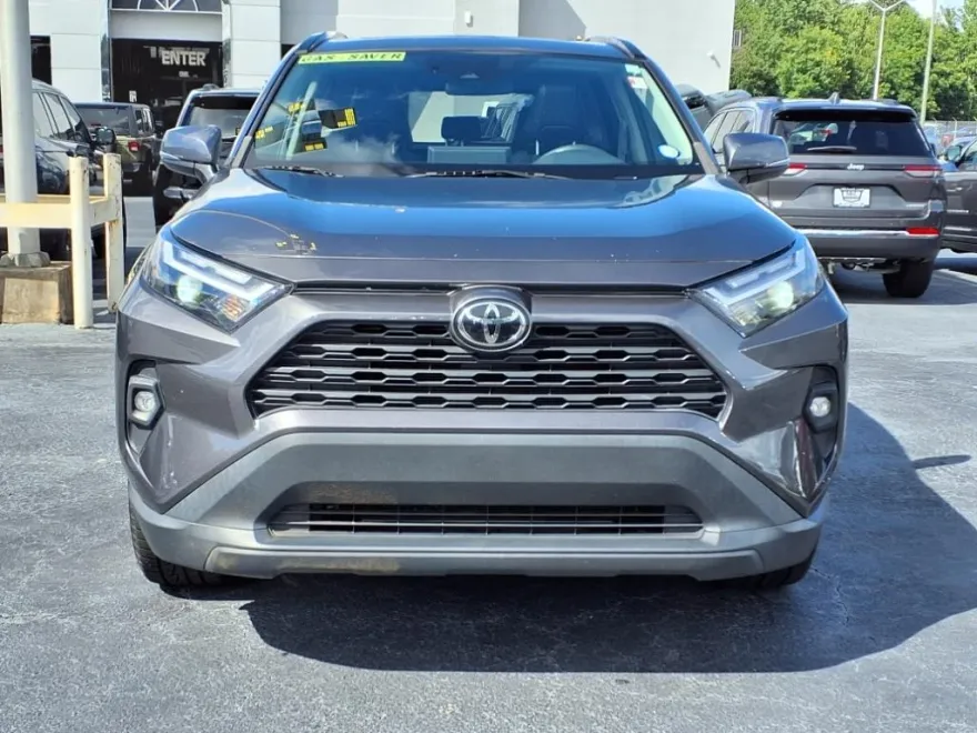 2023 Toyota RAV4 XLE Premium photo 1