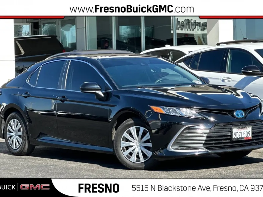 2023 Toyota Camry LE Hybrid photo 1