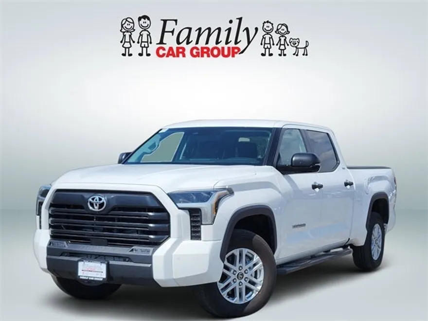 2024 Toyota Tundra SR5 photo 1