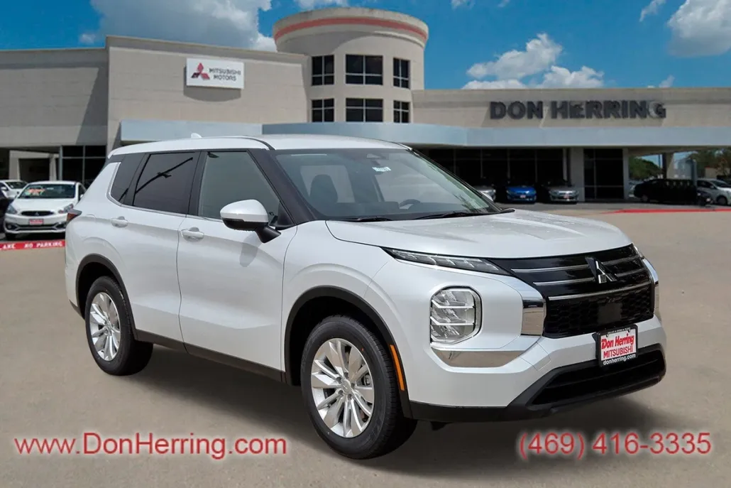2025 Mitsubishi Outlander ES photo 1