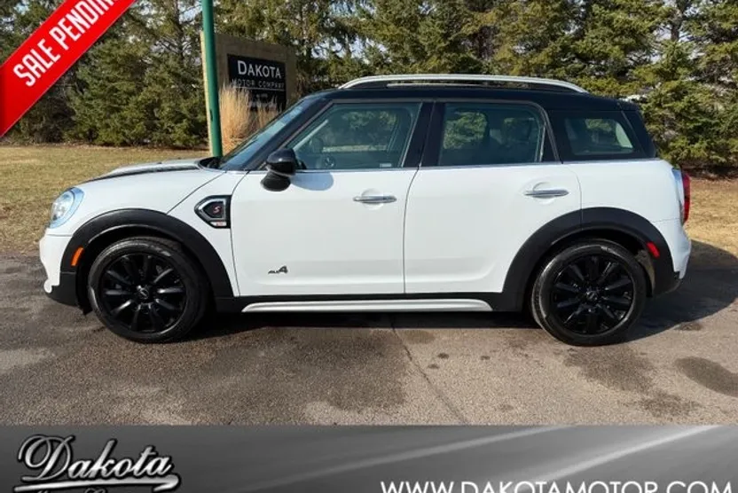 2018 Mini Countryman S ALL4 photo 1