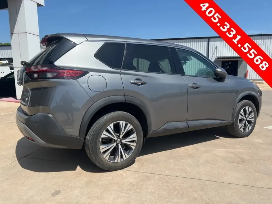 2021 Nissan Rogue SV photo 1