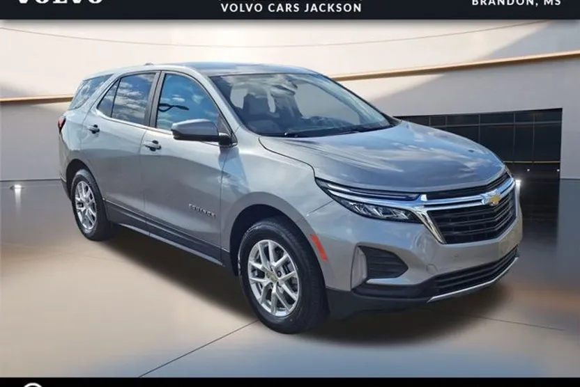 2023 Chevrolet Equinox LT photo 1