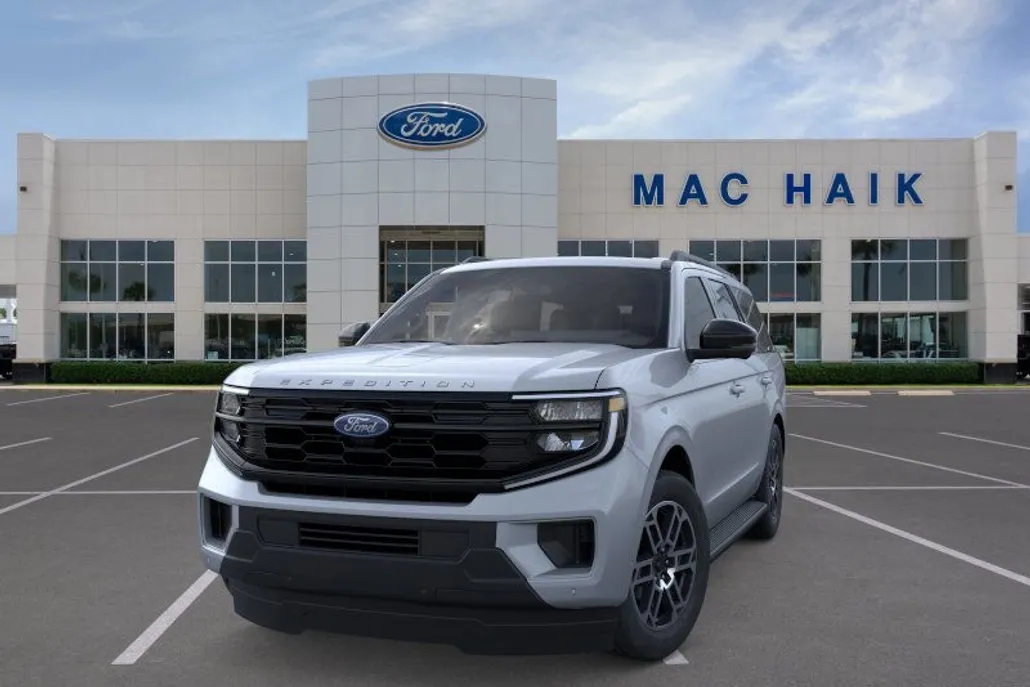 2025 Ford Expedition photo 1