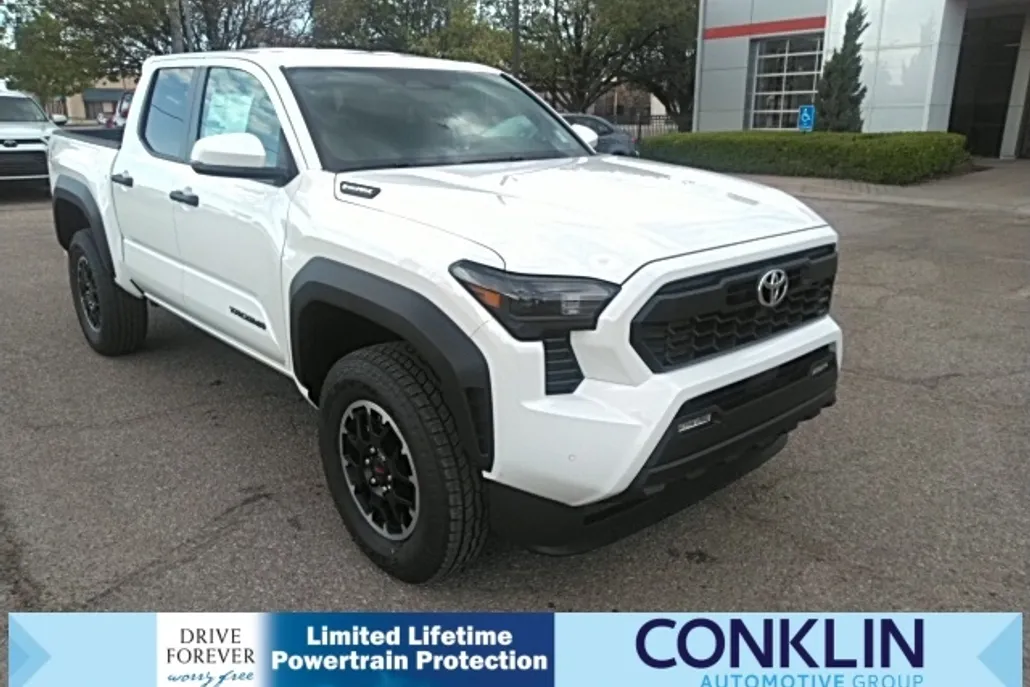 2025 Toyota Tacoma photo 1