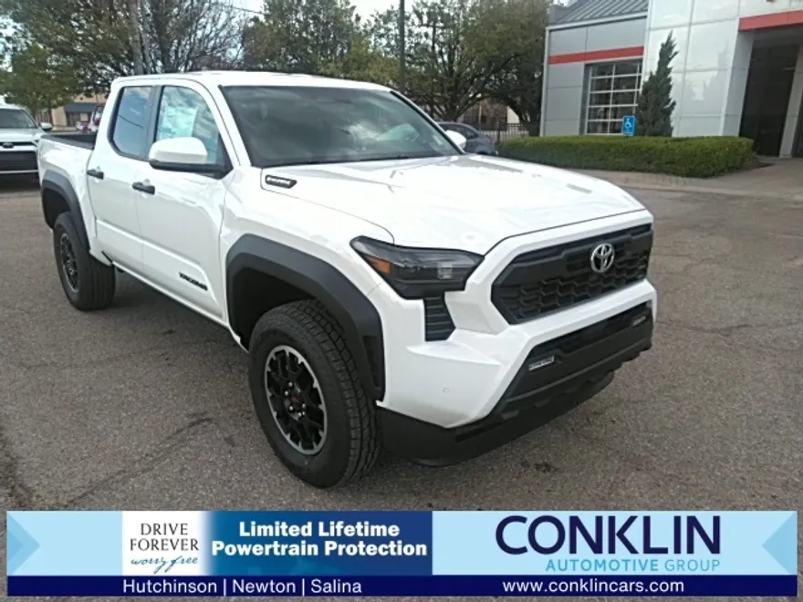 2025 Toyota Tacoma photo 1