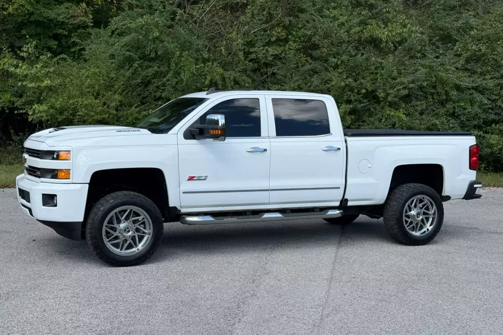 2017 Chevrolet Silverado 2500HD LTZ photo 1