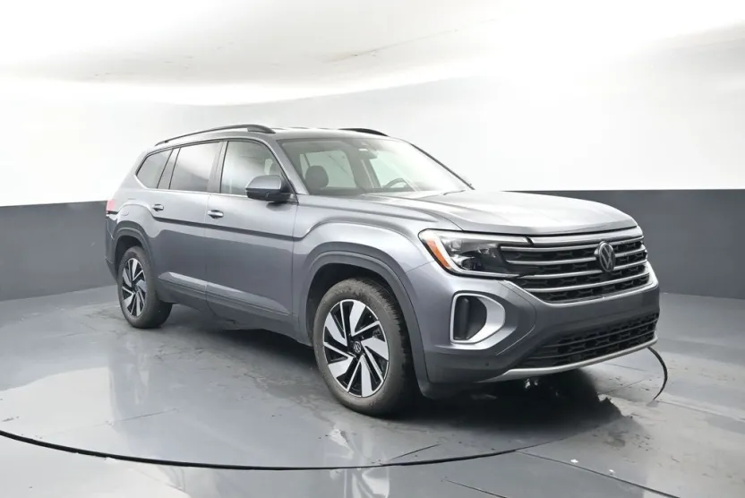 2024 Volkswagen Atlas SE Technology photo 1