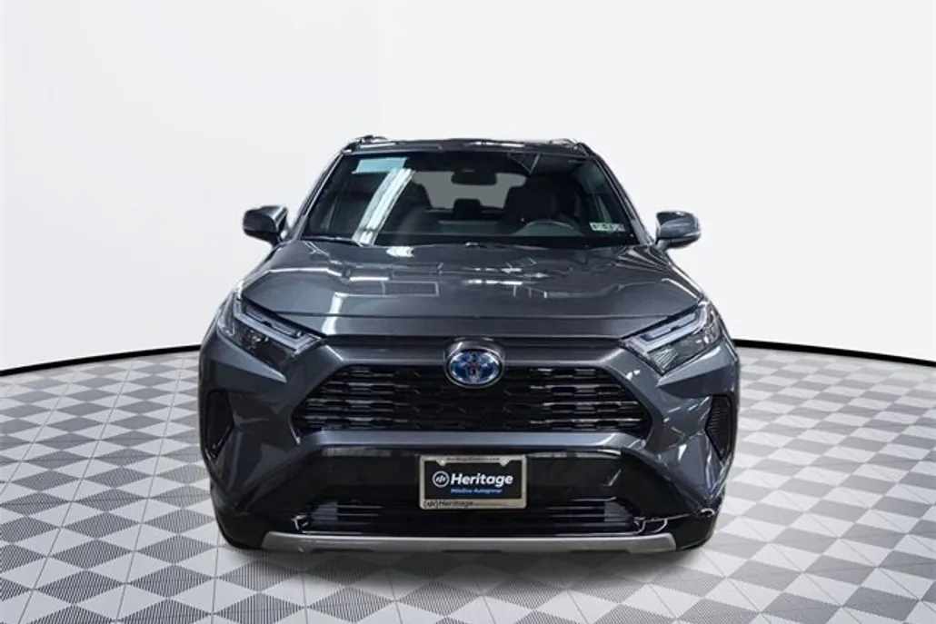 2022 Toyota RAV4 Hybrid SE Sport photo 1
