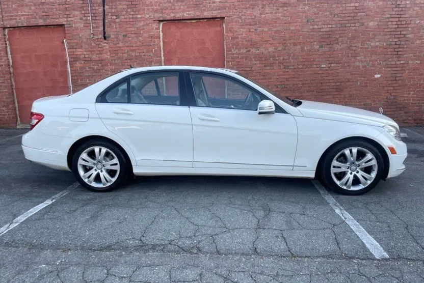 2011 Mercedes Benz C 300 Sport 4MATIC photo 1
