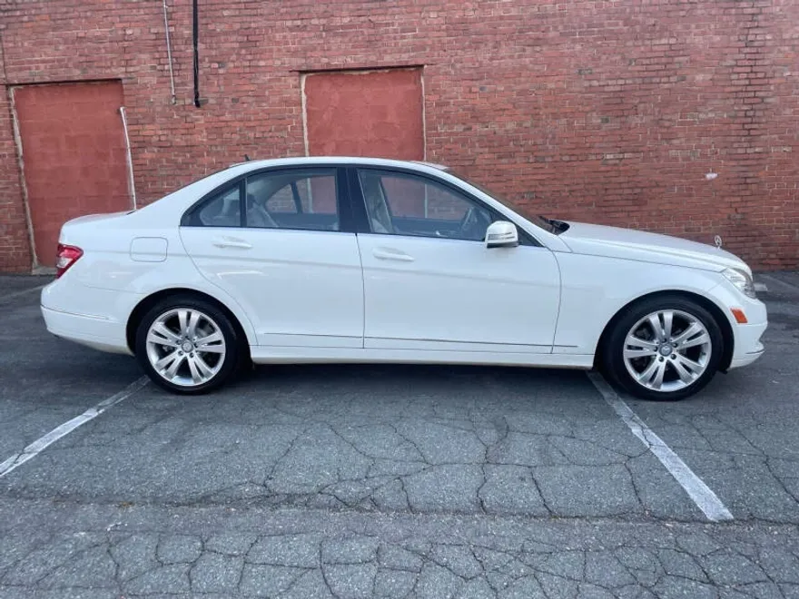 2011 Mercedes Benz C 300 Sport 4MATIC photo 1