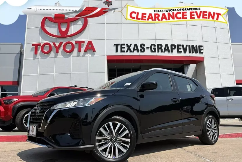 2024 Nissan Kicks SV photo 1