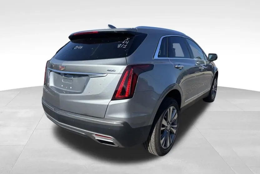 2025 Cadillac XT5 Premium Luxury photo 1