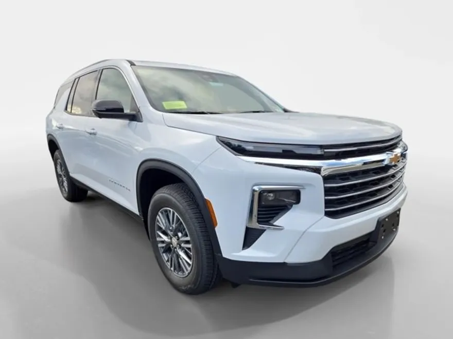 2026 Chevrolet Traverse photo 1