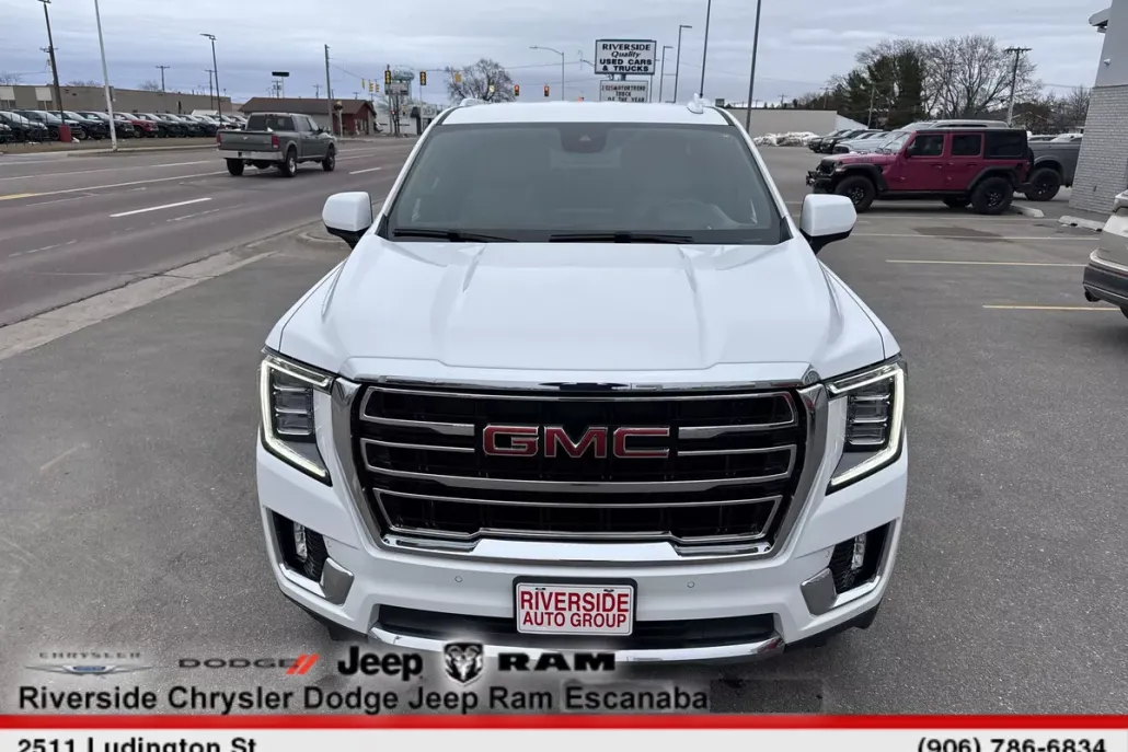 2023 Gmc Yukon SLT photo 1