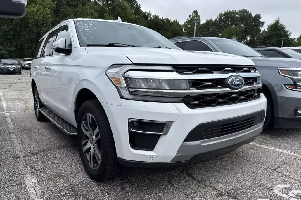 2023 Ford Expedition Limited photo 1