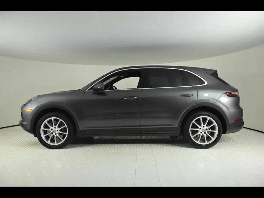 2022 Porsche Cayenne Base photo 1