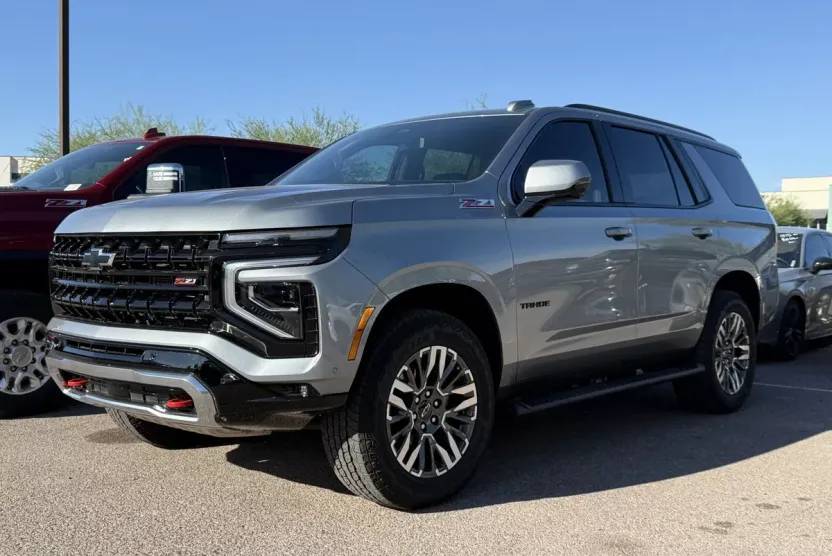 2025 Chevrolet Tahoe Z71 photo 1