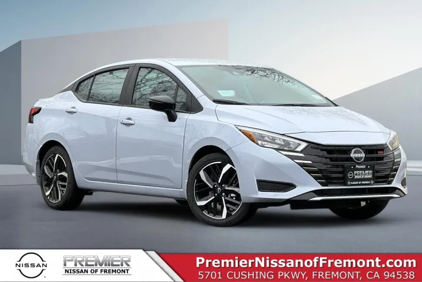 2025 Nissan Versa 1.6 SR photo 1