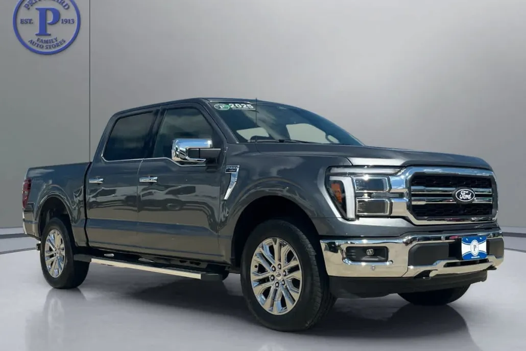 2025 Ford F-150 Lariat photo 1
