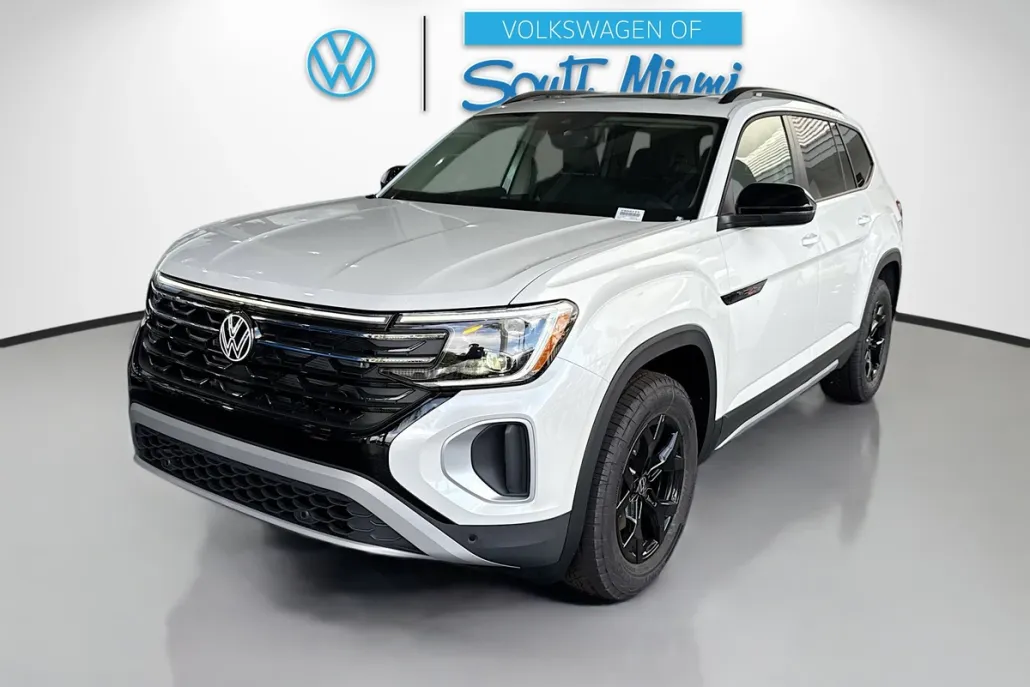 2026 Volkswagen Atlas Peak Edition SE photo 1