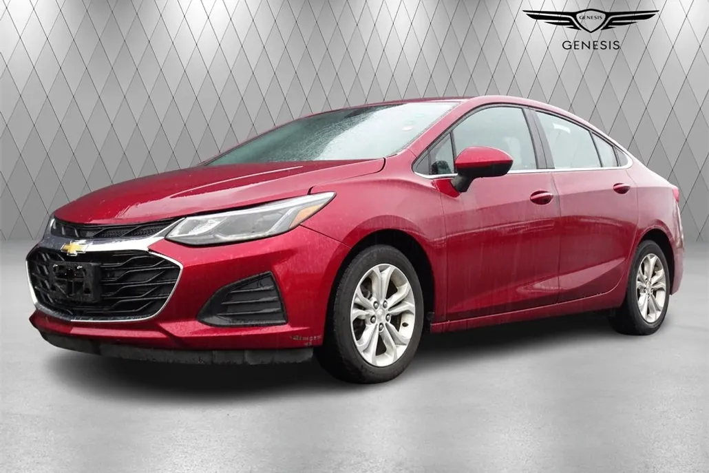 2019 Chevrolet Cruze LT photo 1