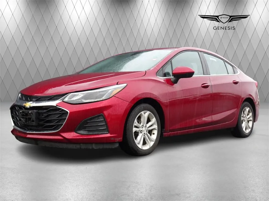 2019 Chevrolet Cruze LT photo 1