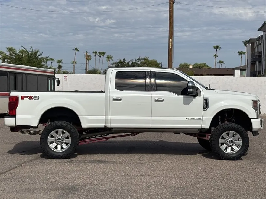 2022 Ford F-250 Platinum photo 1