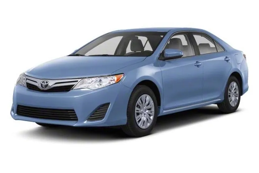 2012 Toyota Camry LE photo 1