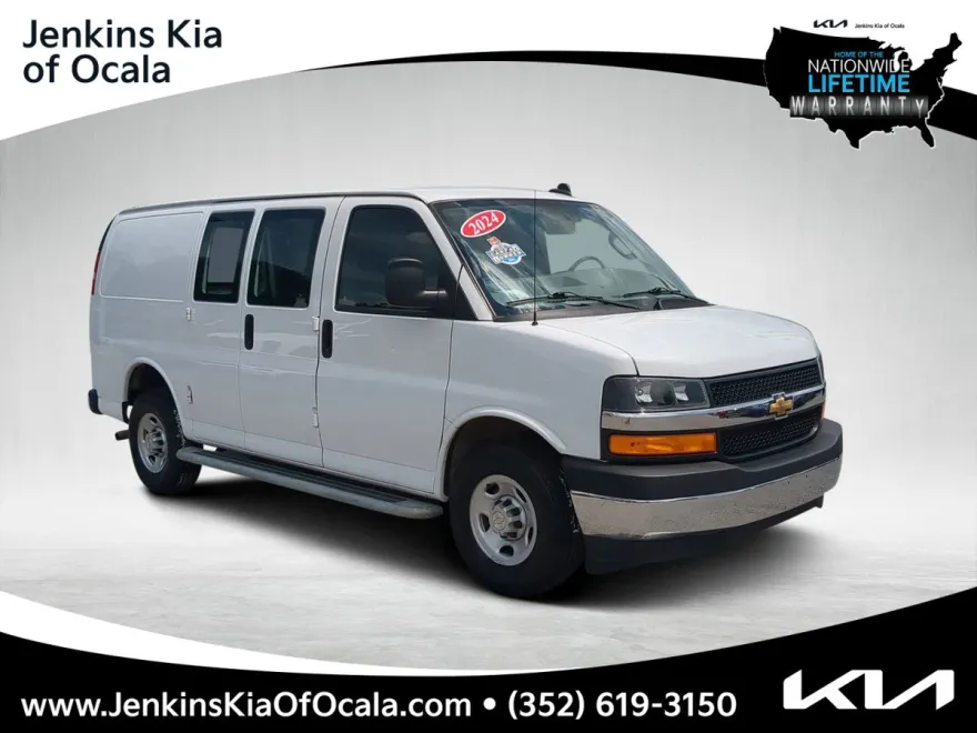 2024 Chevrolet Express 2500 Work Cargo Van photo 1