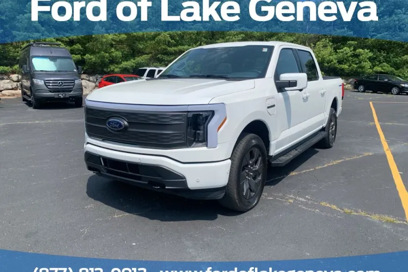2023 Ford F-150 Lightning Lariat photo 1