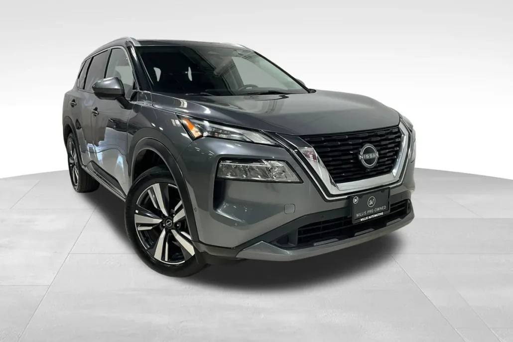 2023 Nissan Rogue SL photo 1