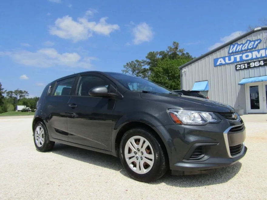 2020 Chevrolet Sonic LT photo 1